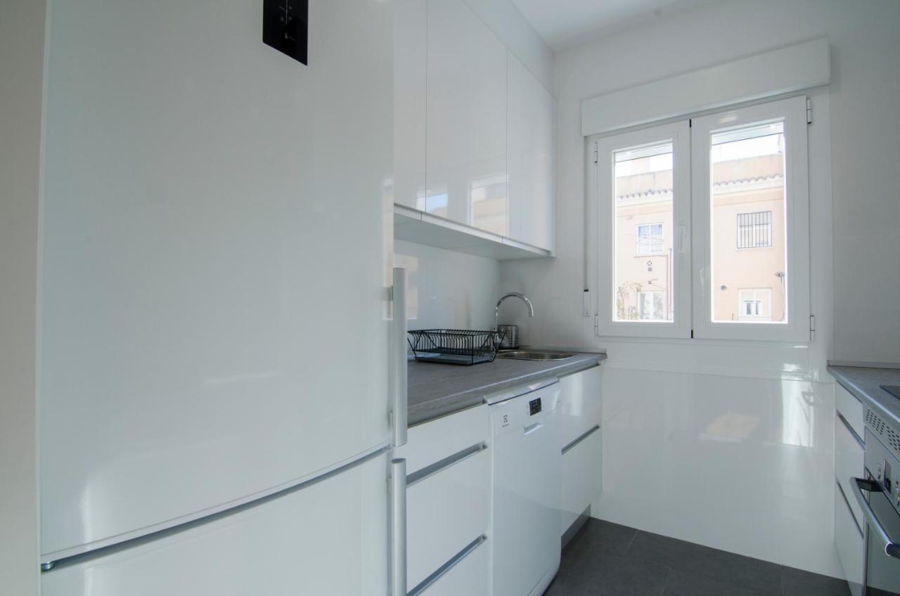 2 Bedrooms 2 Bathrooms Furnished - Bernabeu - Business Area With Terrace - Minty Stay Madrid Dış mekan fotoğraf